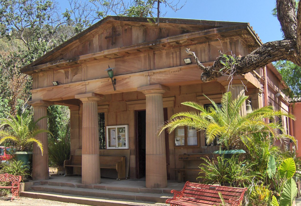 Templo cementerio