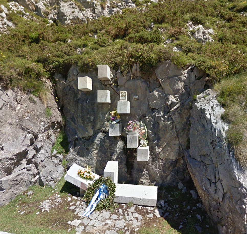 Monolito Estela Lago Enol